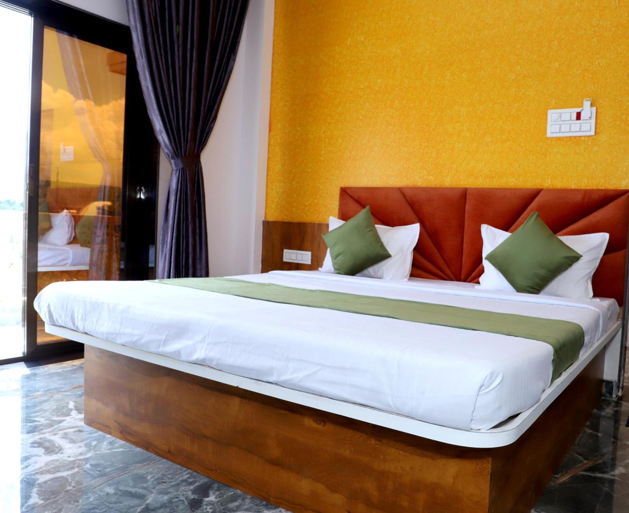 Hotel Grand Khuldabad Buitenkant foto