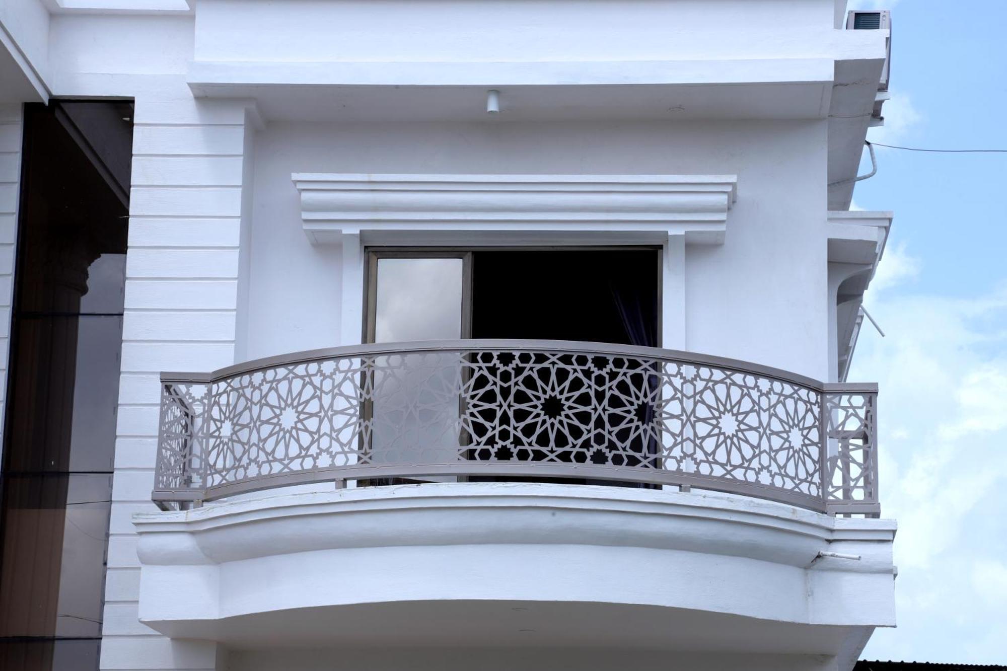 Hotel Grand Khuldabad Buitenkant foto